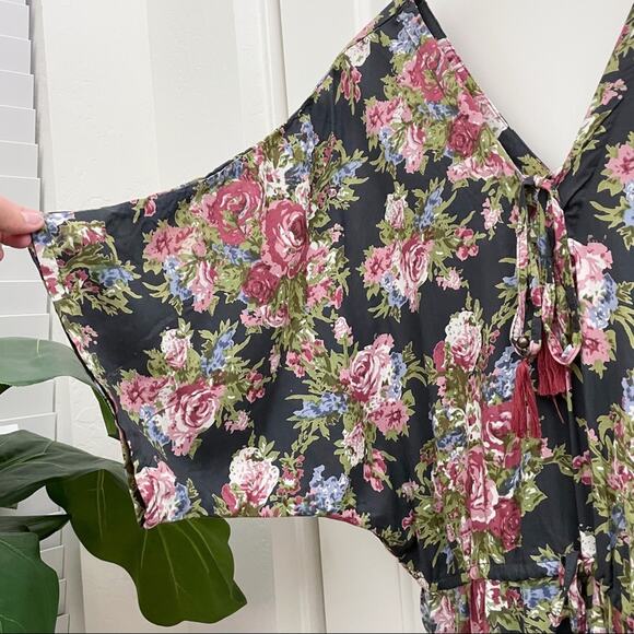 Angie Floral Boho Romper Small Tassle Tie Flowers - Picture 2 of 12